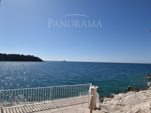 FLAT IN ROVINJ OLD TOWN AND 50 M FROM THE BEACH (00306)